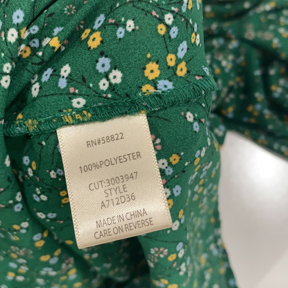 Max-Studio Crepe Tie Front Blouse Size Small - Picture 8 of 14